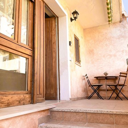 Nuovo Appartamento Ristrutturato In Corte Interna La Maddalena  Exterior foto