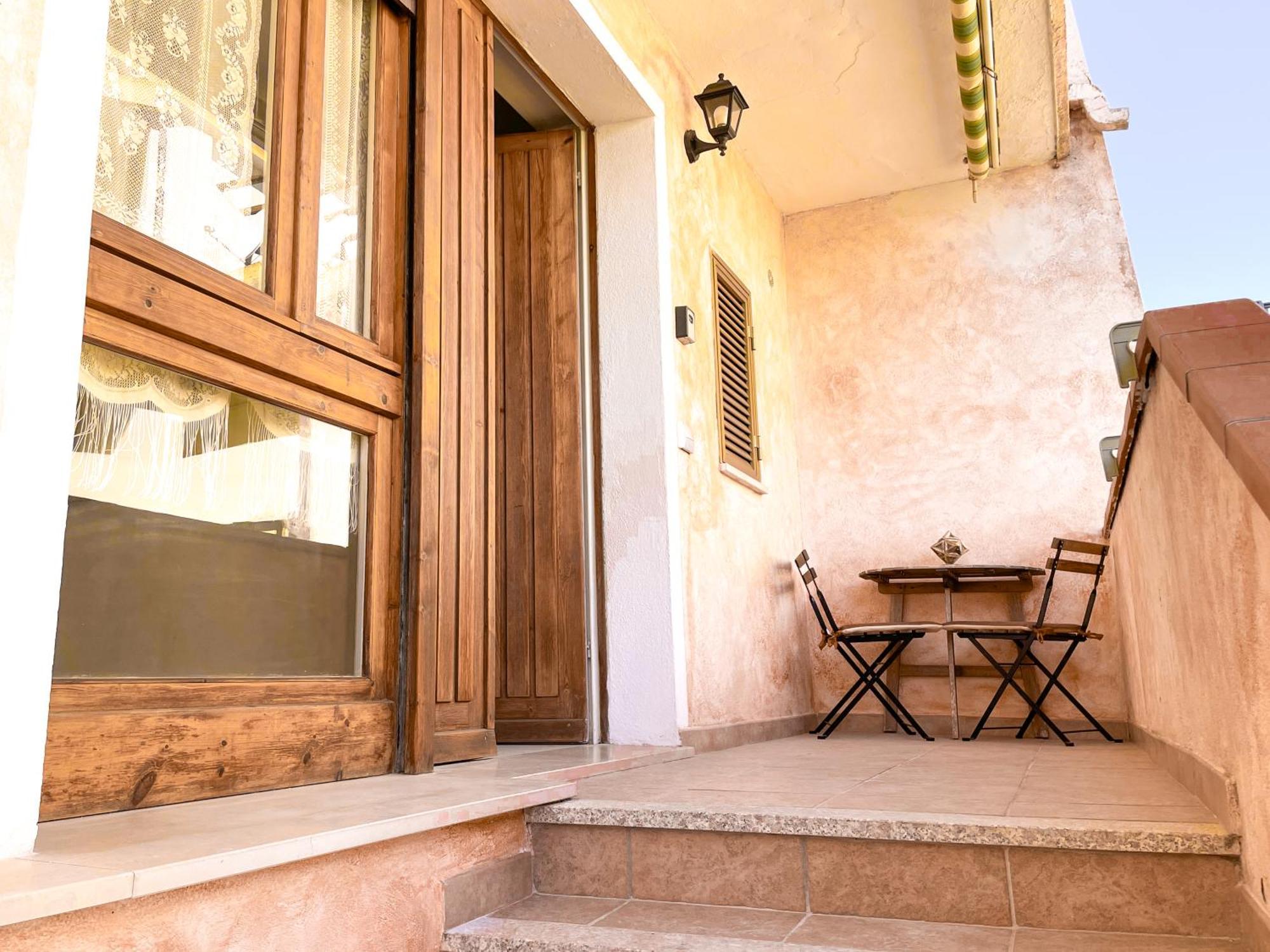 Nuovo Appartamento Ristrutturato In Corte Interna La Maddalena  Exterior foto